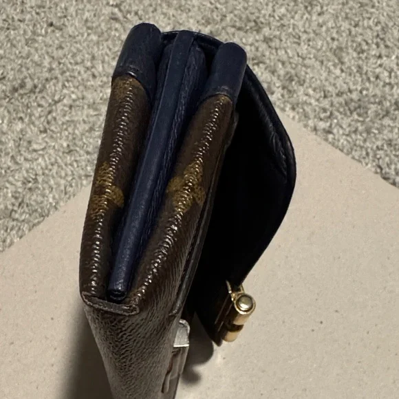 Louis Vuitton Portefeuille Monogram Elysee Wallet with Navy - Picture 7 of 11